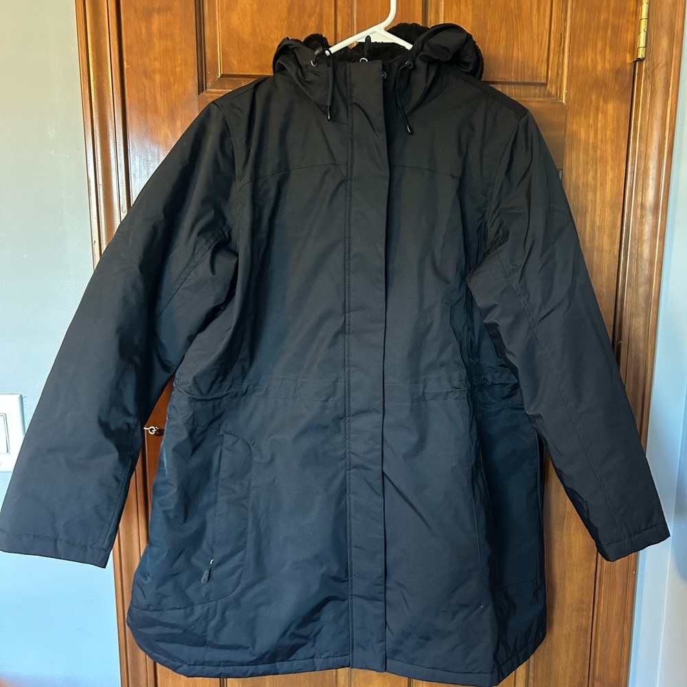 L.L. Bean - Women's size 1X - black Winter Warmer Coat
